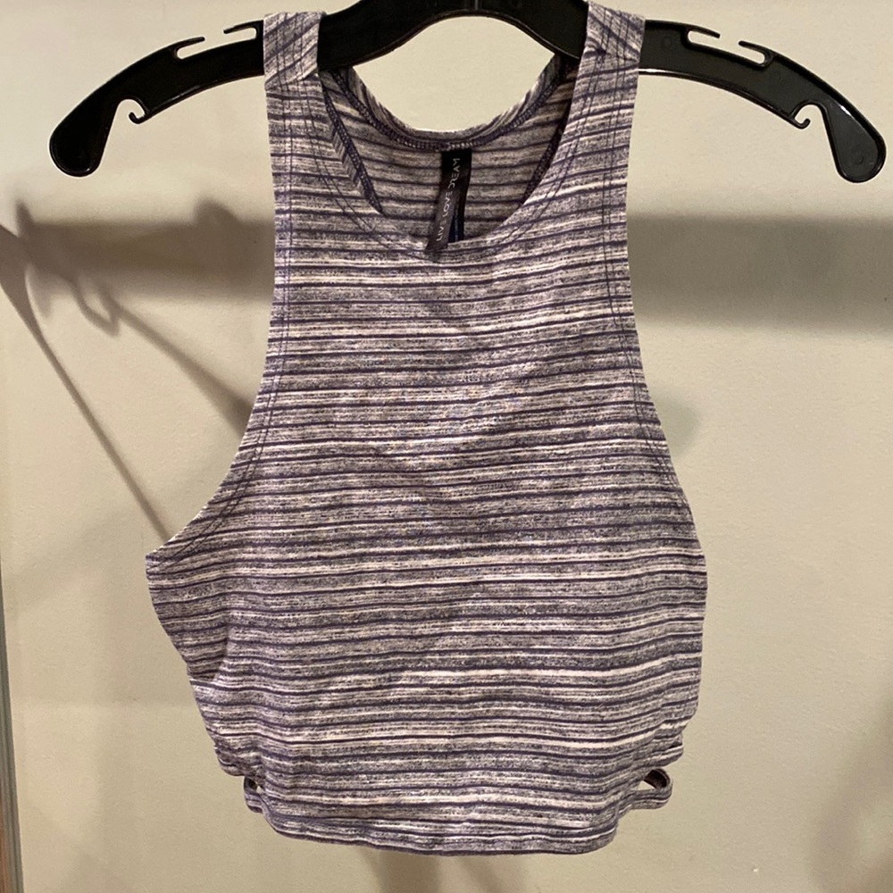 Areopostale Live Love Dream gray and white crop top. Never worn. Size XS.